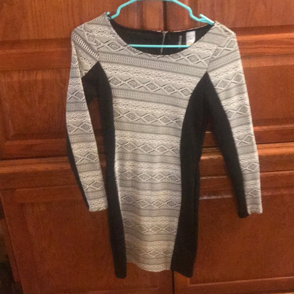 Patterned bodycon dress